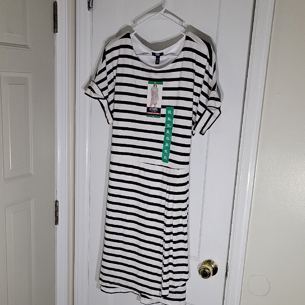 Chaps Black and White Crewneck Knit Dress  Midi Dress With Tie In Back